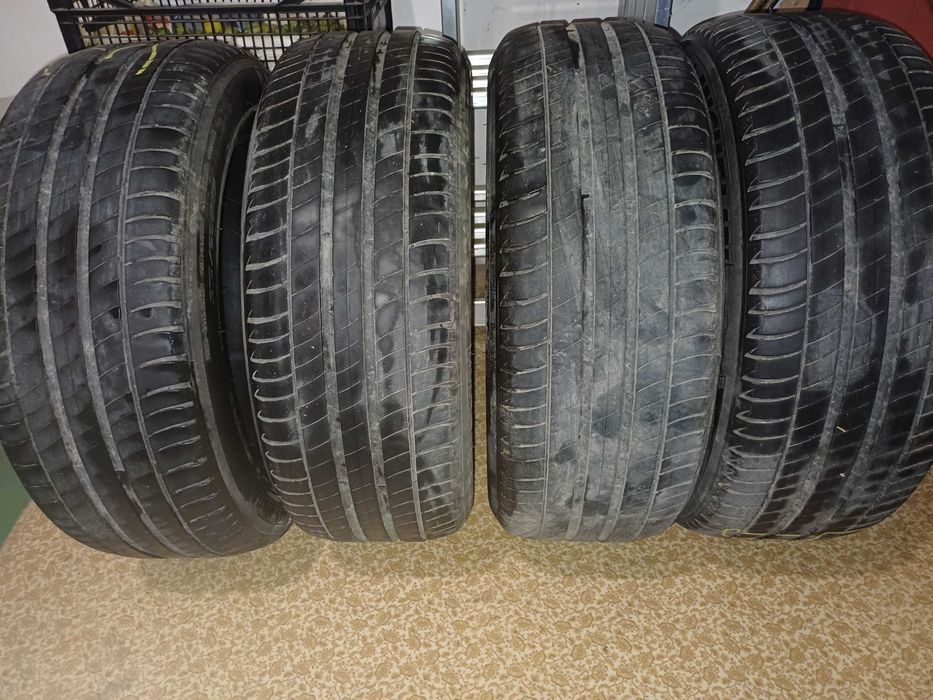 Комплект от 4 бр. летни гуми Michelin Primacy 3 с размер 215/55/17