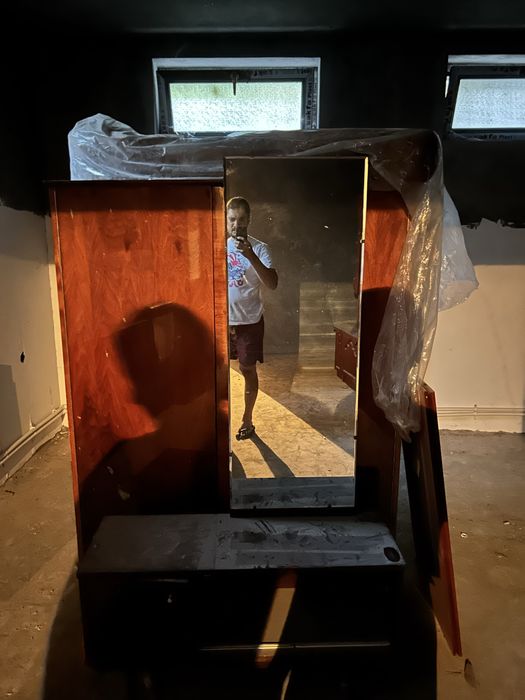 Стенка ва тумба сотилади