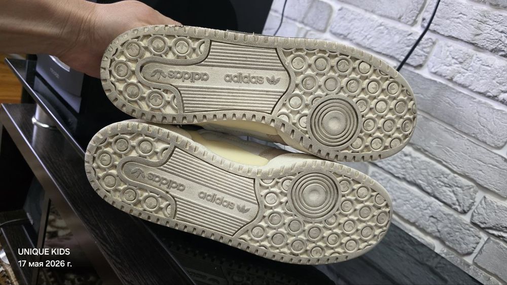 Оригинальные кроссы adidas