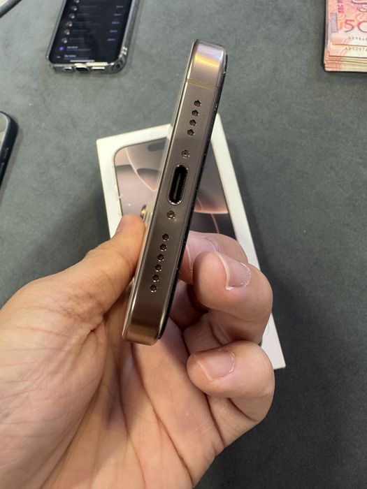 IPhone 16 Pro Max 512Gb