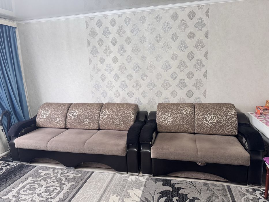 Продам диван срочно