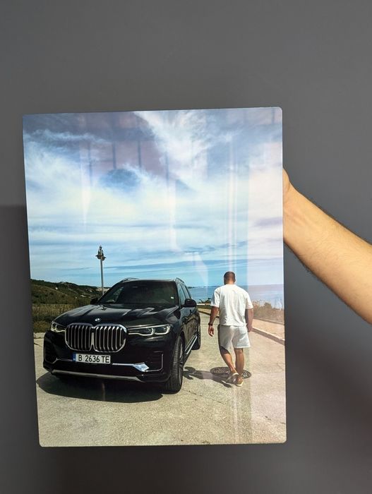 Персонализирана картина от метал ; различни размери.