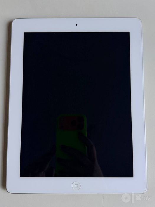 iPad srochniy sotiladi