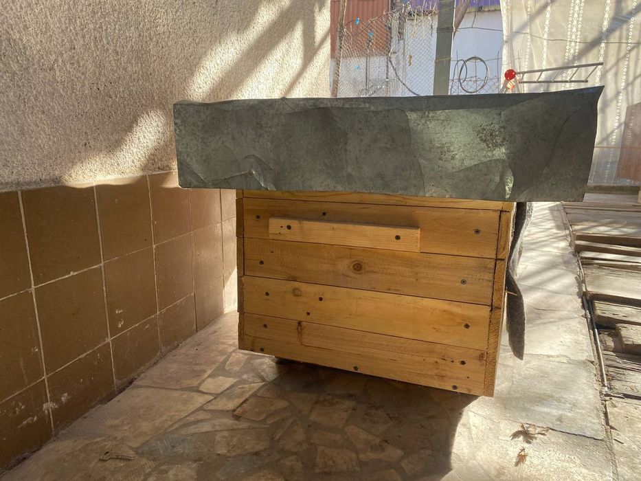 Домик для кошек во двор