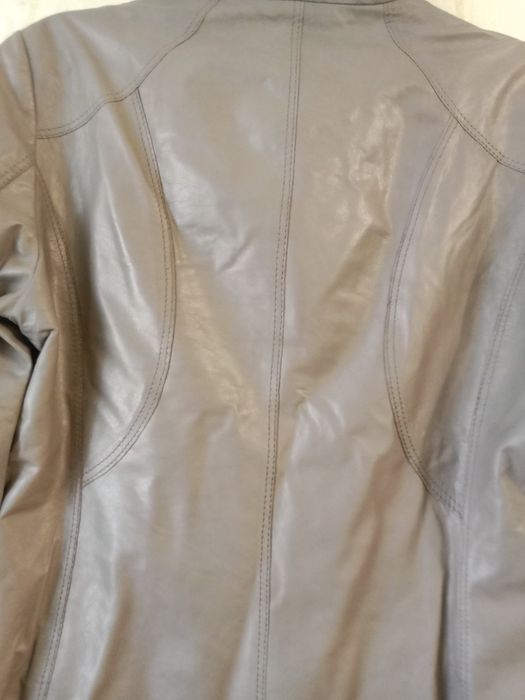 Кожаная женская куртка