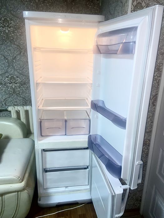 Продам холодильник рабочая