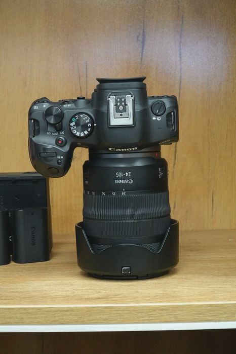 Canon EOS R6 Mark II RF 24-105mm F4 USM holati yaxshi