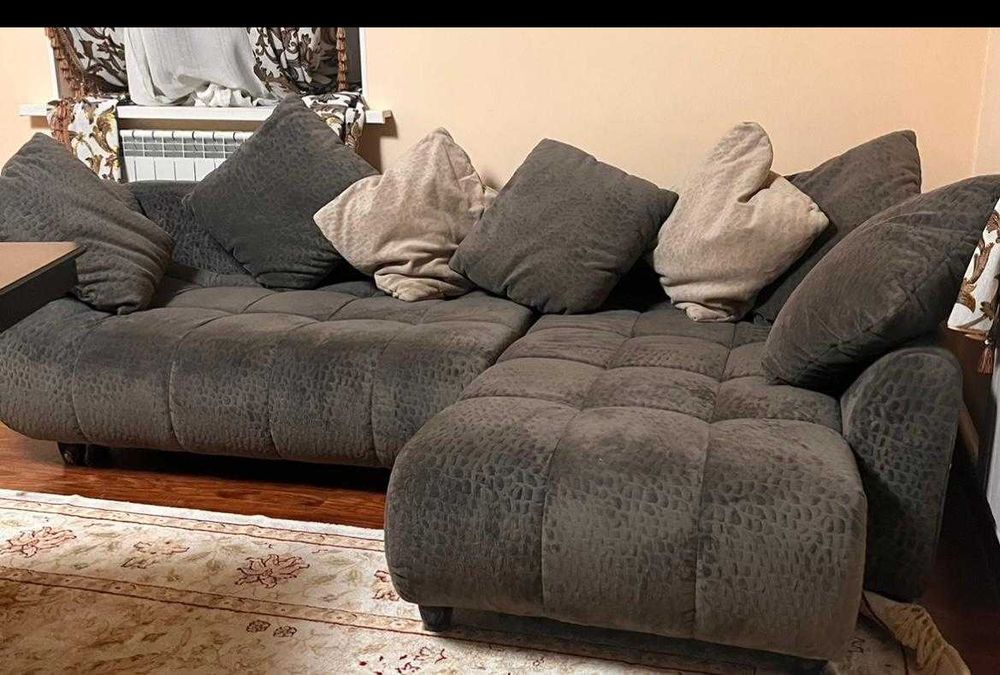 Диваны Батерфлей. каждый по 350000