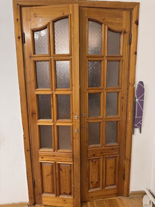 Продам деревянные двери