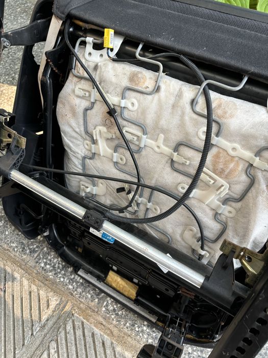 Предни седалки Audi a4