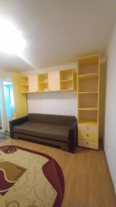 Închiriez garsonieră T.Vladimirescu