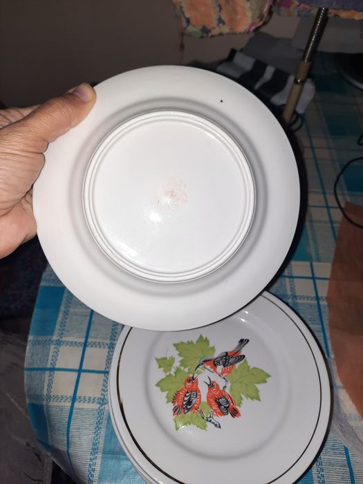 Тарелки "Три птиньца" 24 шт. новые