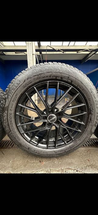 Roți complete BMW X5 – jante aliaj R19 + anvelope de iarnă 265/50 R19