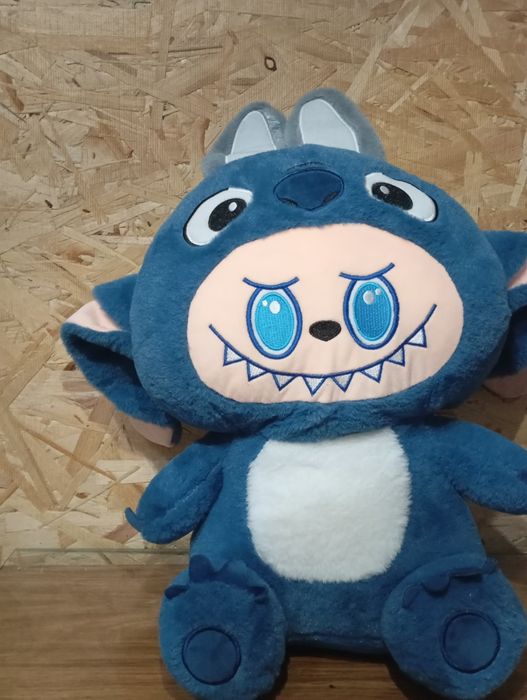 Продам мягки игрушка лабубу , есть одеал