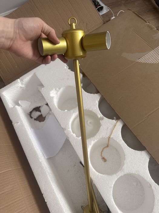 Продам люстру новая