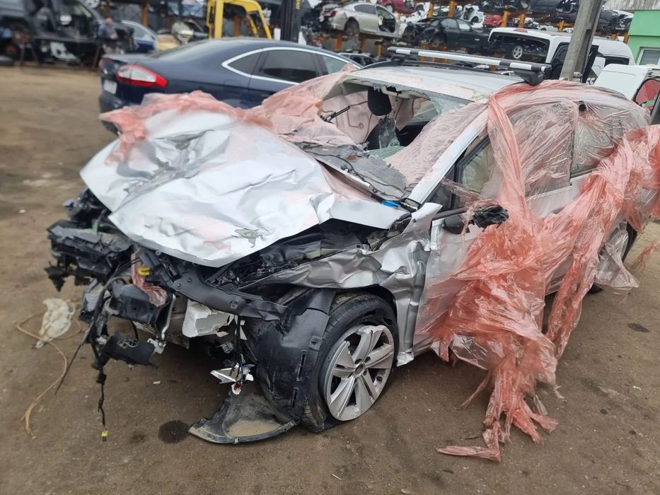 motor fara anexe cutie de viteze viteza manuala 6 trepte timonerie kit chit ambreiaj volanta  turbina kit injectie pompa inalta injector rampa injectoare racitor gaze egr clapeta acceleratie  pompa abs frana tulumba servodirectie etrier brat bascula fuzet