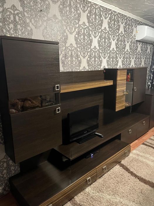 Продам стенку в гостиную