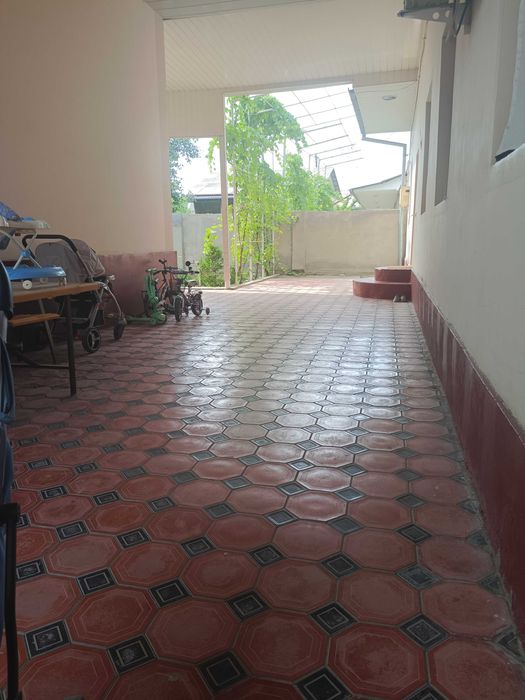 Ховли сотилади шароитлари бор кириб яшашга тайёр