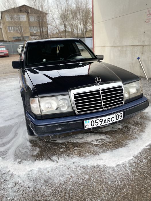Продаю мерса 124