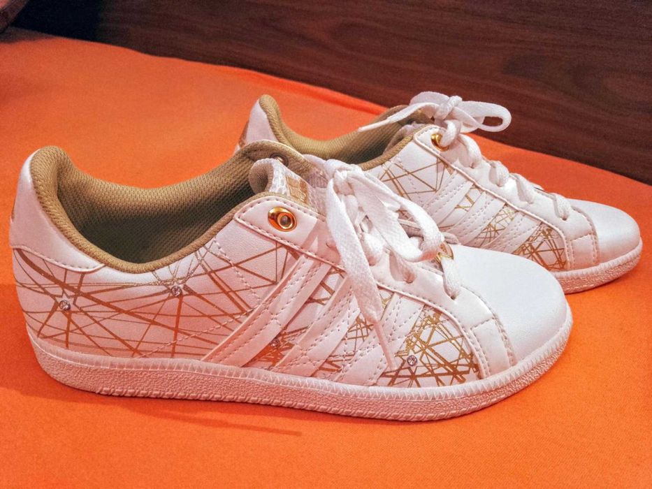 Нови дамски маратонки Adidas