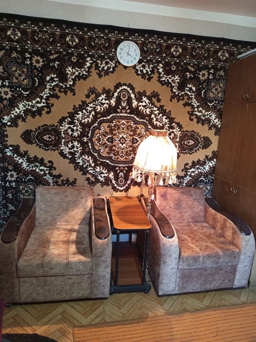 Продам диван и 2 кресла