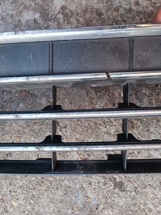 решетка предна броня Touareg 7P6 (2015)