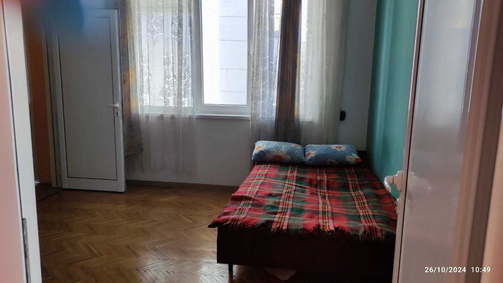 Продава се Четиристаен апартамент в Добрич, Център - 100 кв.м за 842 €/кв.м - Снимка #1