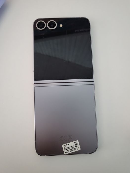 Samsung Z Flip 6