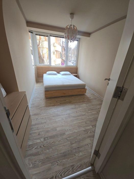 Тристаен апартамент, под наем, Гръцка махала