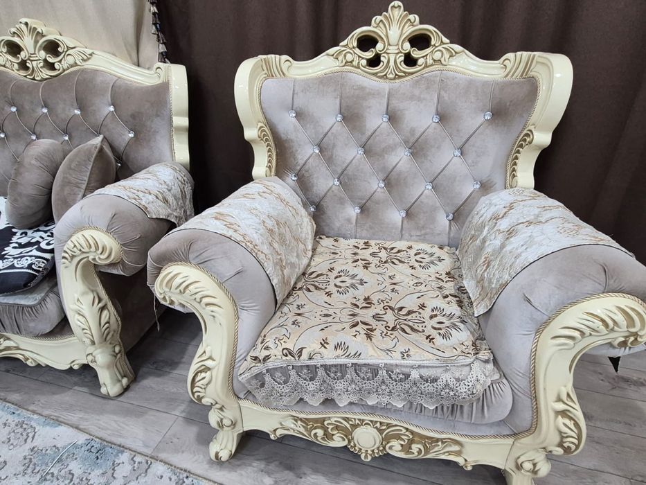 Продам диван с креслом