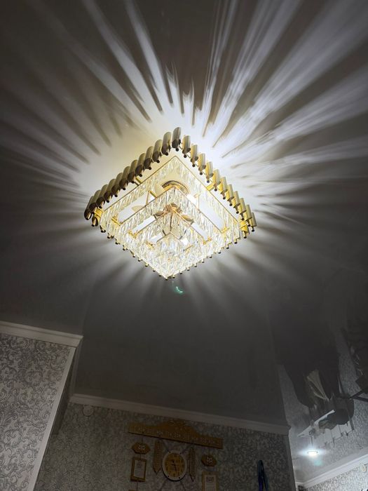 Люстра.Шизлонг сатылады