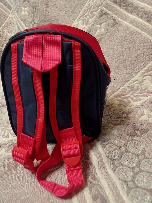 Продам рюкзак детский  2000тг