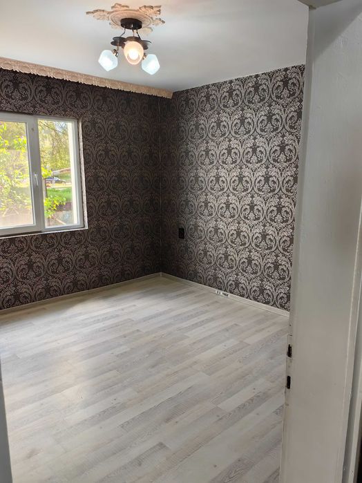 Дава се под наем Етаж от къща в Русе, Родина 1 - 100 кв.м за 357 € - Снимка #5