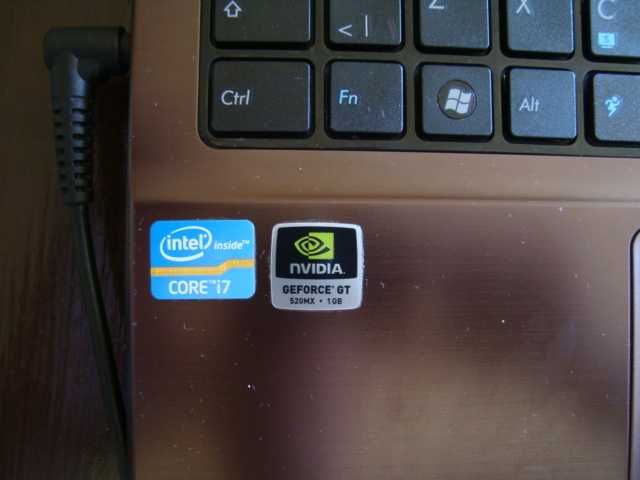 Лаптоп Asus X53S