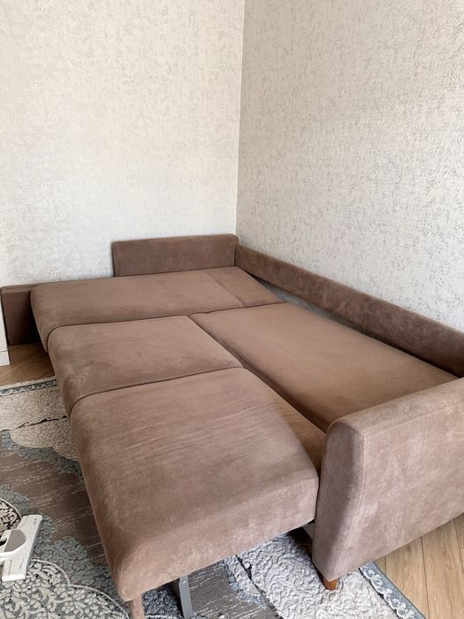 Диван. Продается угловой диван