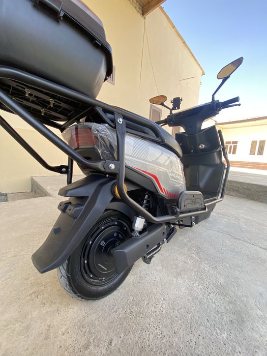 Skuter sotiladi xoladi ideal