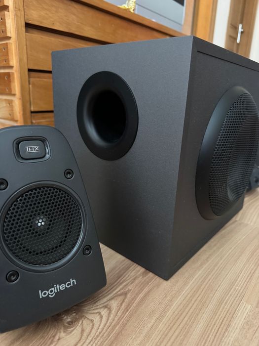 Тонколони Logitech Z625 Powerful THX Sound 2.1 - Като нови