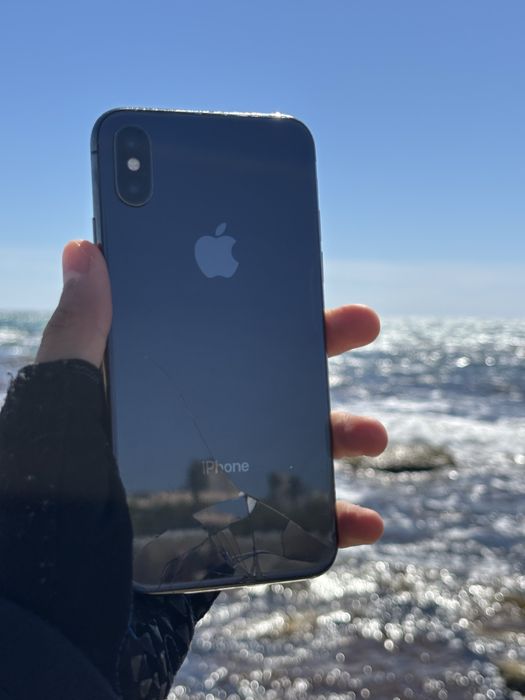 Продам iPhone Х (10) .Аккумулятор 100%