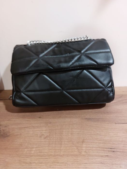 Дамска чанта с дълга дръжка