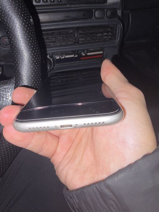 Iphone 11 в хорошем состоянии