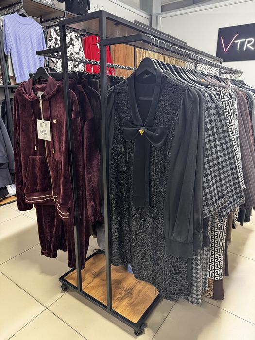 Продам стойку под одежду