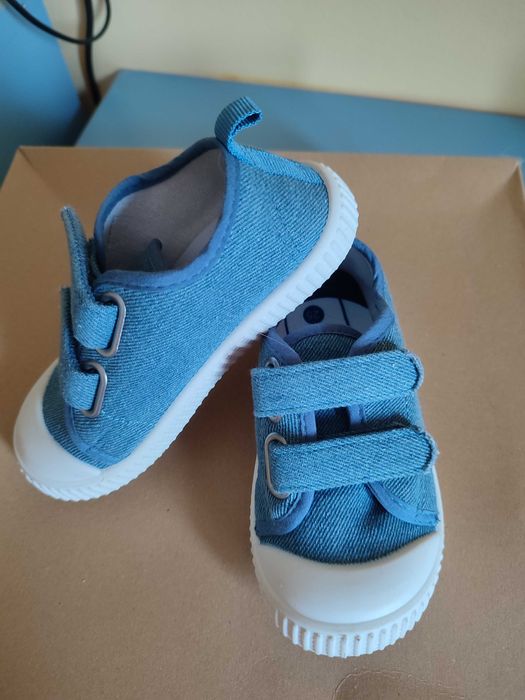 Дънкови гуменки, нови