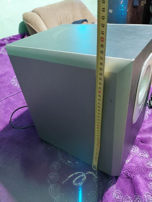 Vând sau schim cu diverse, Subwoofer jbl 200/230