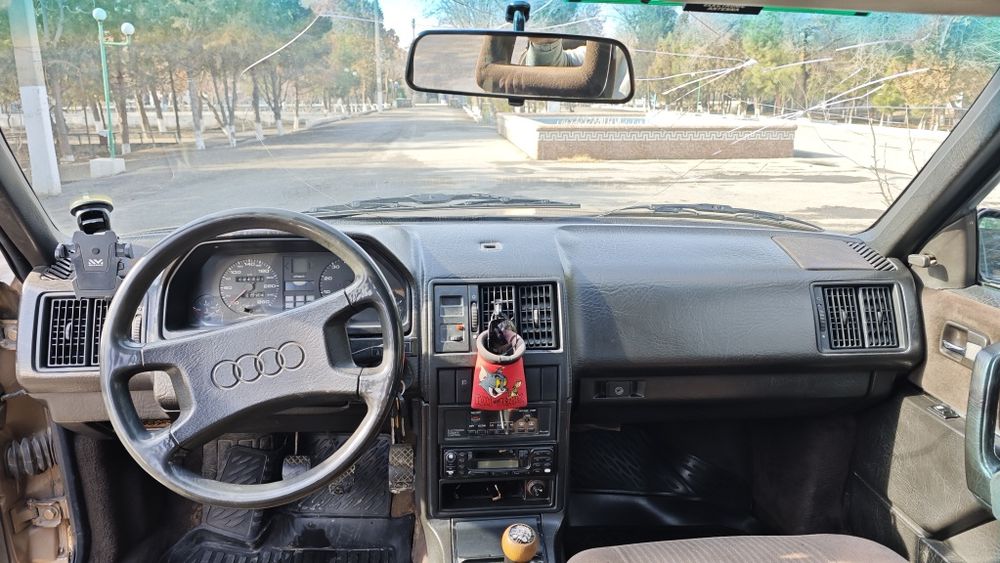 Audi 200. В отличном состоянии.