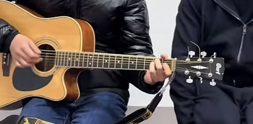 Гитара Корт Продам