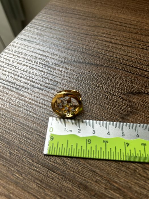 Продам кольцо 750 пробы