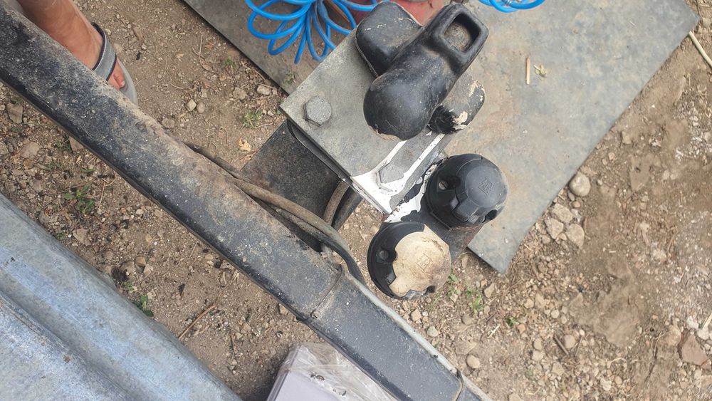 Теглич от мазда 6