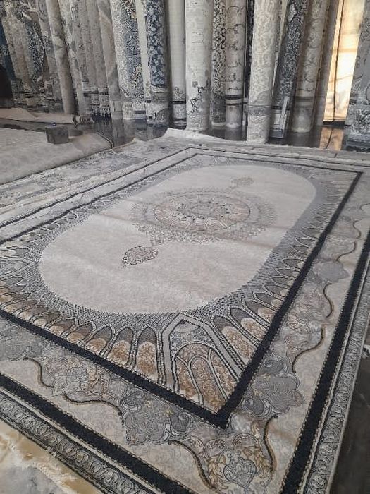 Troya kalleksiyasidan tayyor sifatli gilam
