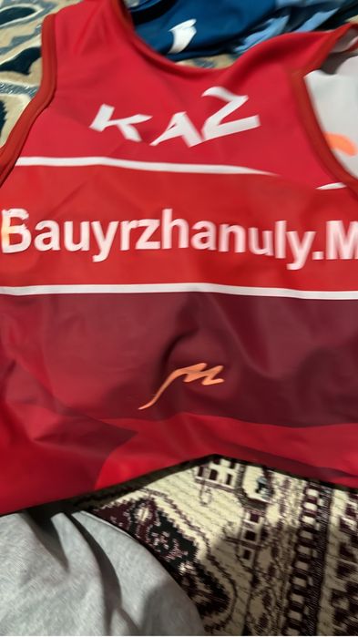 Продам этих одежды