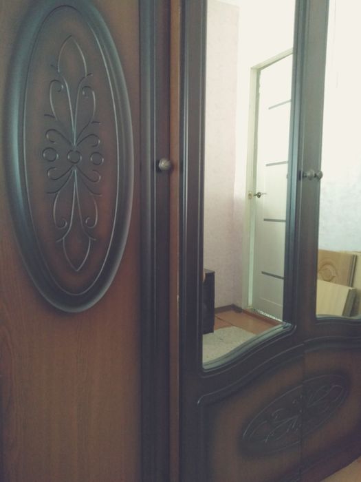 Шифонер 4х дверный импортного производства.